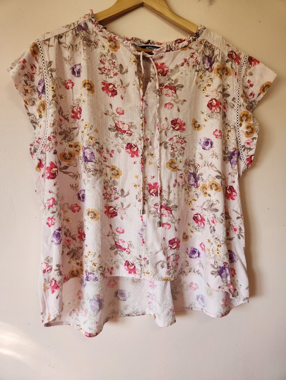 Buffalo David Bitton Floral Clip Dot Cap Sleeve Tie-Neck High-Low Blouse XXL